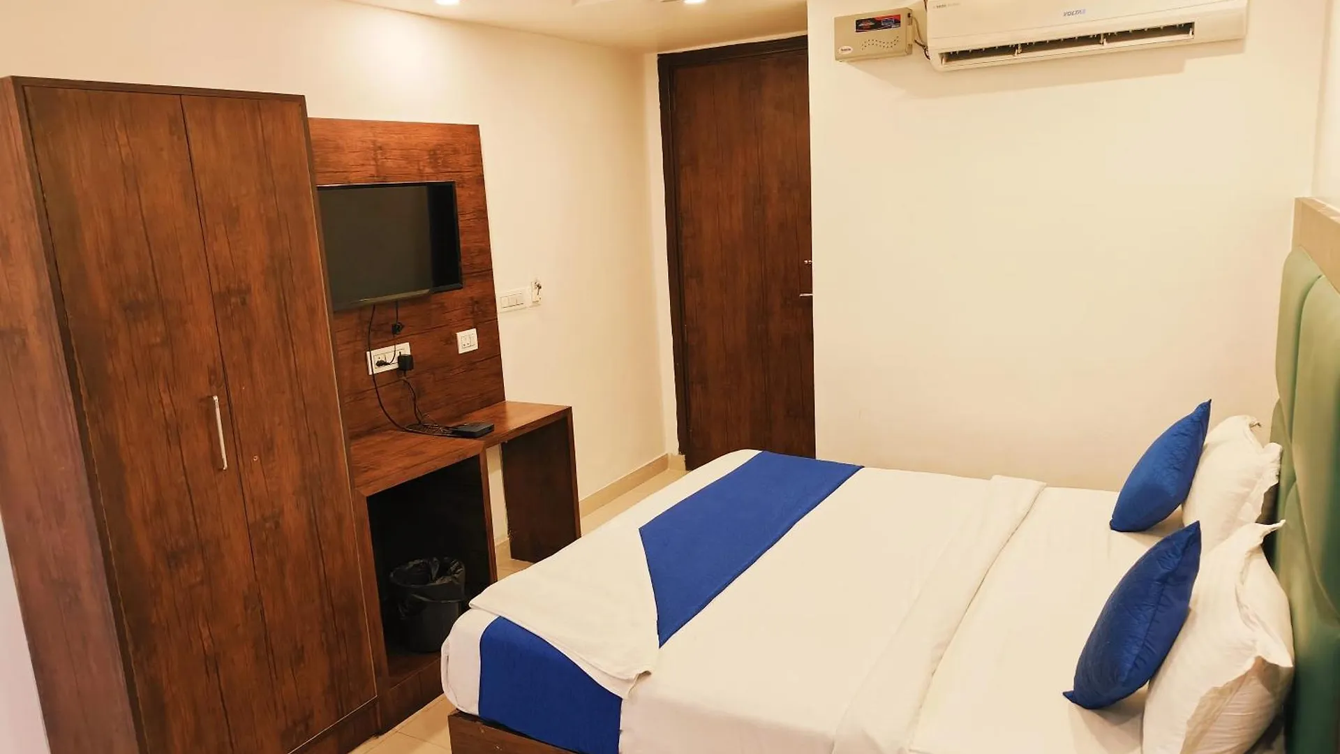 ****  Hotel Marina Near Igi Airport Delhi New Delhi India