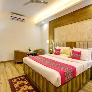 https://hotel-rainbow-mahipalpur-igi-airport-delhi.top-gurgaonhotels.com